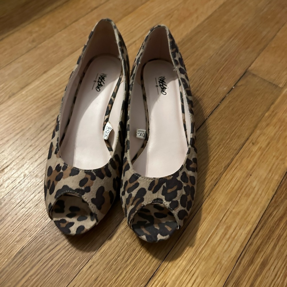 Cheetah print shoes